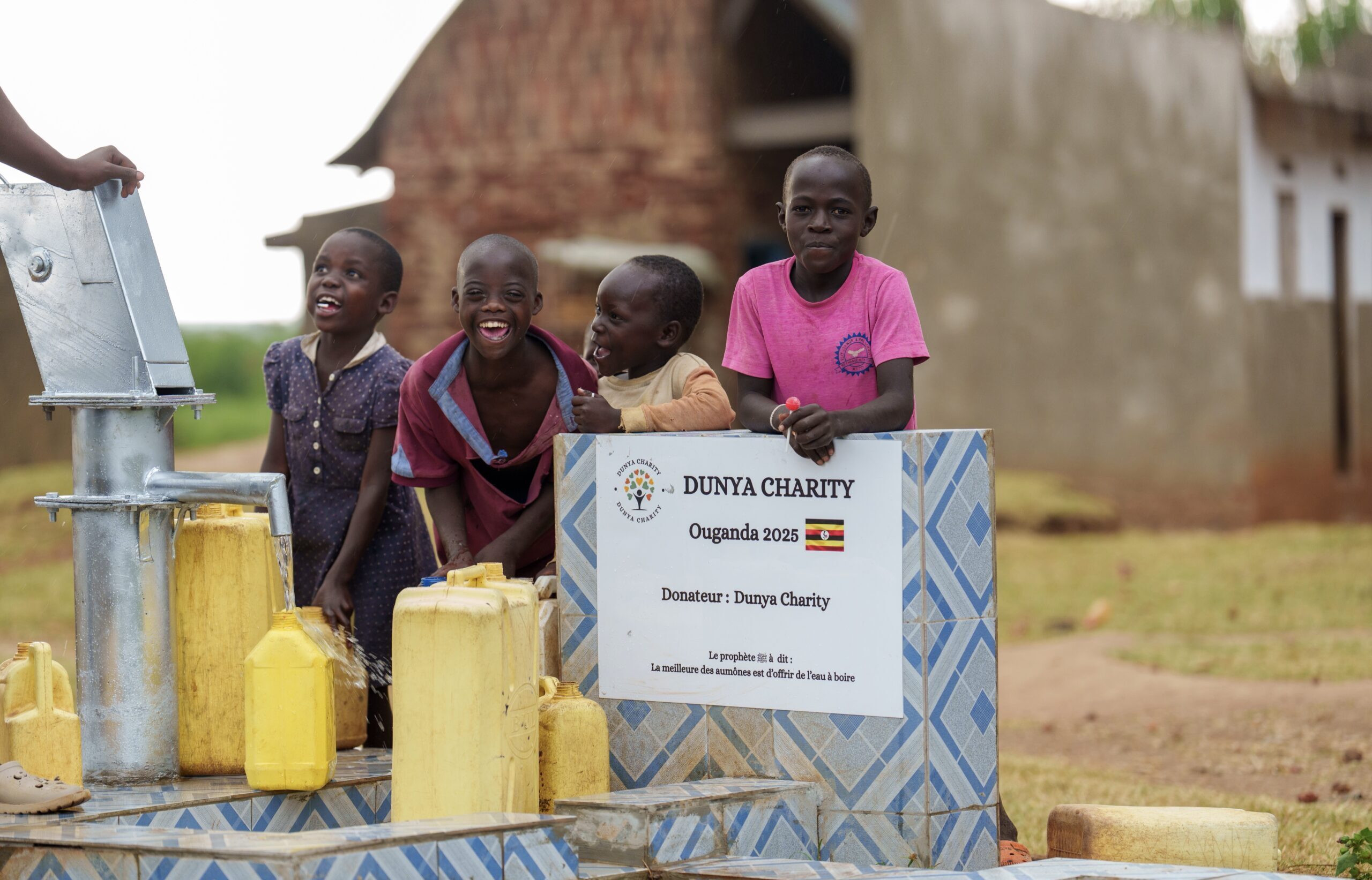 Construction d'un puits par Dunya Charity